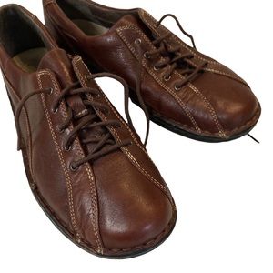 Clarks Leather Lace Ups 8